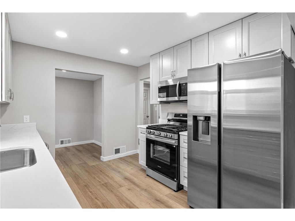 3439 Lee Avenue N Crystal MN 55422 7031145 image13