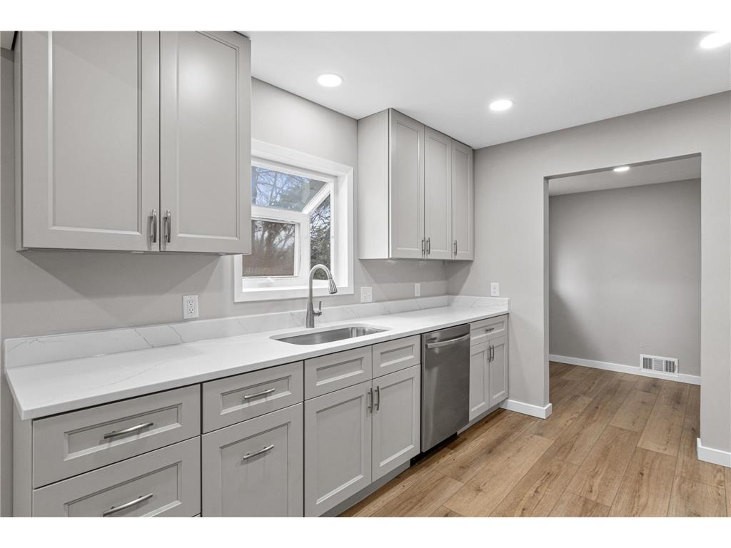 3439 Lee Avenue N Crystal MN 55422 7031145 image14