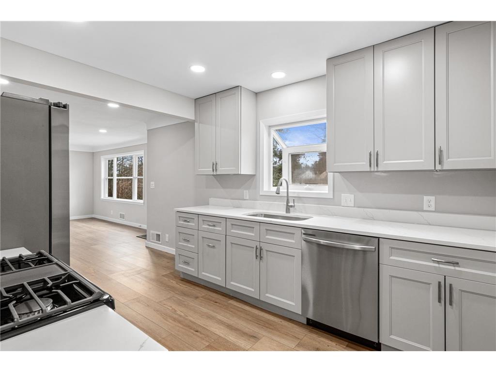 3439 Lee Avenue N Crystal MN 55422 7031145 image15