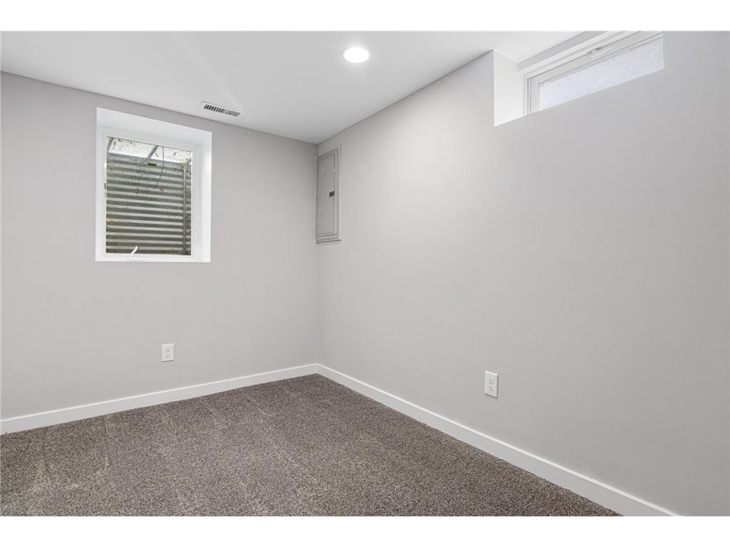 3439 Lee Avenue N Crystal MN 55422 7031145 image9