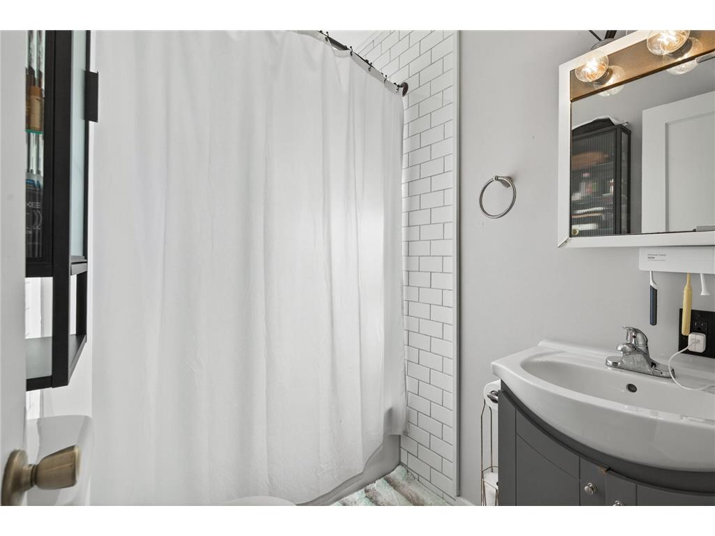 3439 Penn Avenue N Minneapolis MN 55412 7056208 image14