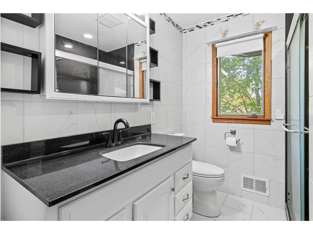 344 Thompson Avenue W West Saint Paul MN 55118 7067389 image21