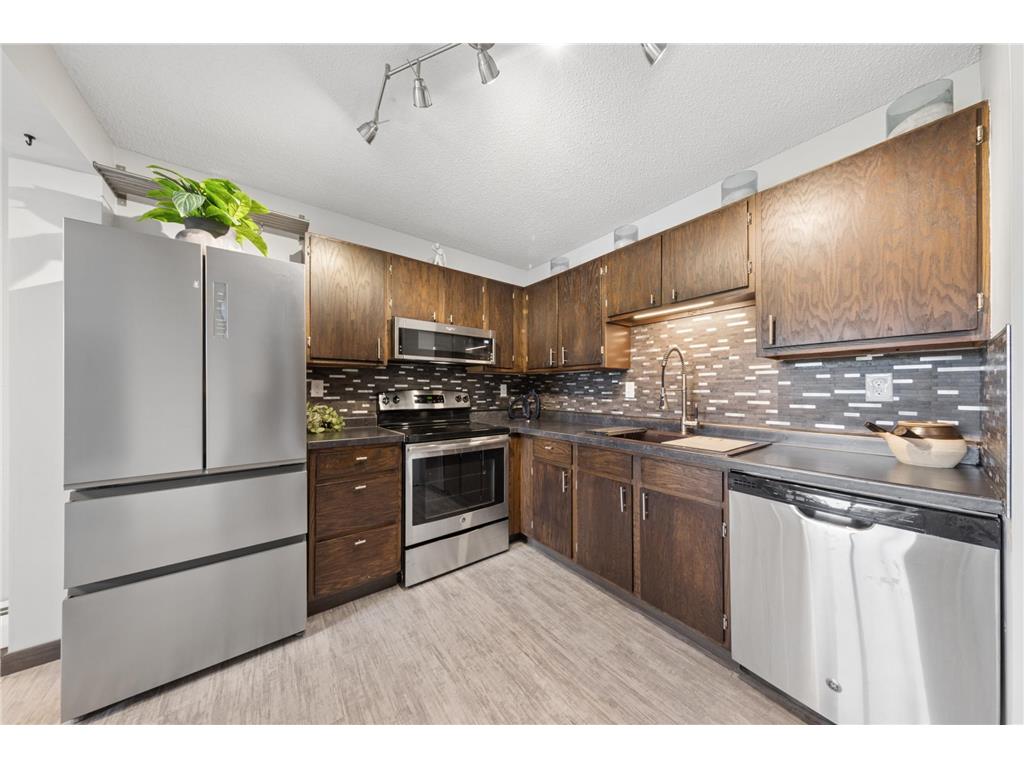 3440 Golfview Drive #121 Eagan MN 55123 7008221 image7