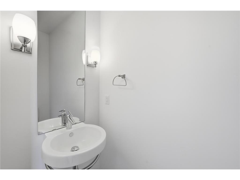 3445 1st Avenue S Minneapolis MN 55408 7067710 image12