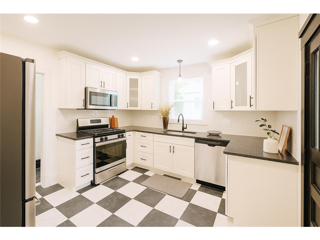 3445 4th Avenue S Minneapolis MN 55408 7004192 image1