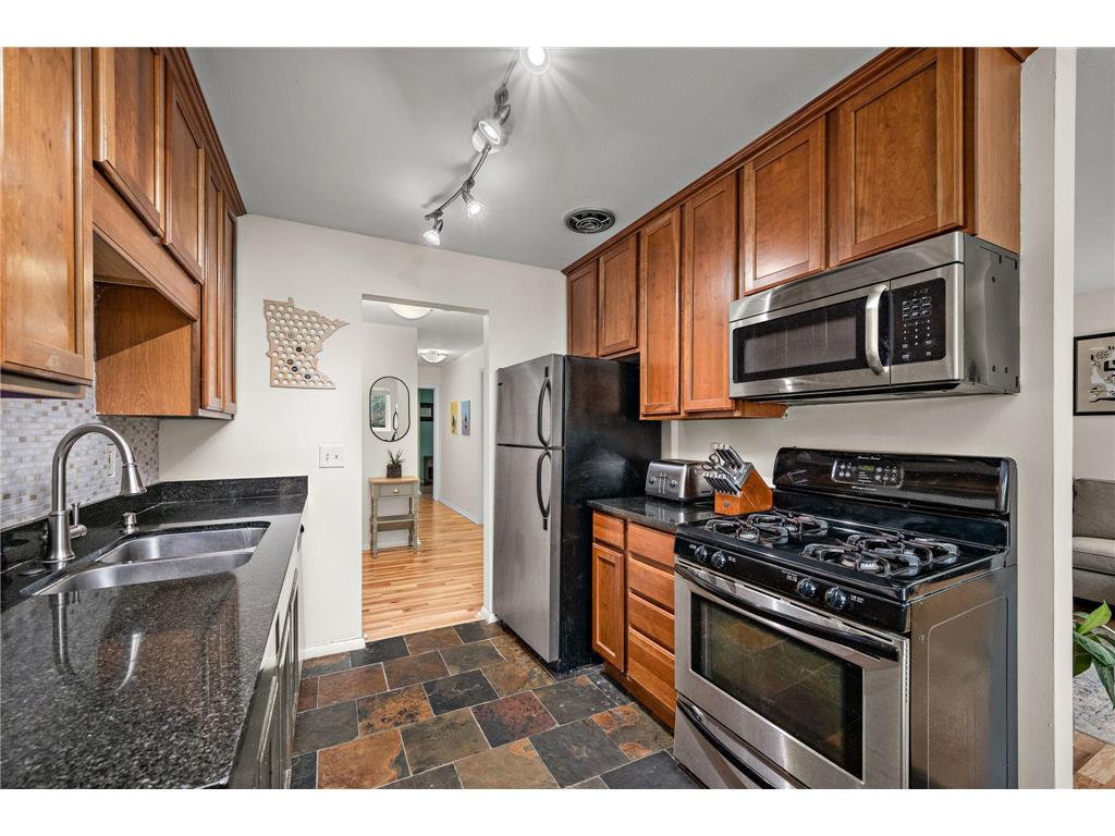 3446 Pleasant Avenue #2 Minneapolis MN 55408 7014539 image4