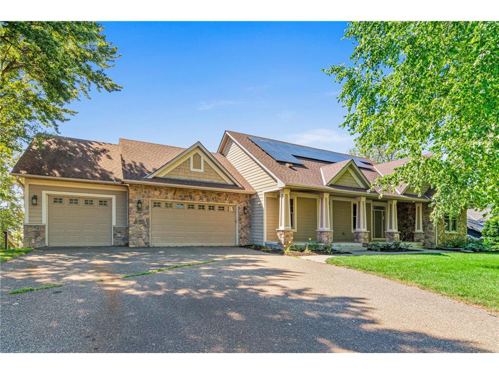 3447 Siems Court Arden Hills MN 55112 - Johanna 7076446 image1