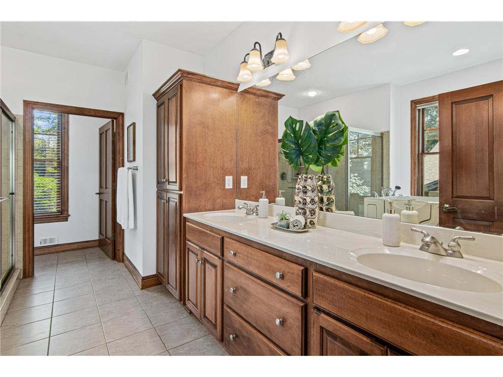 3447 Siems Court Arden Hills MN 55112 - Johanna 7076446 image10