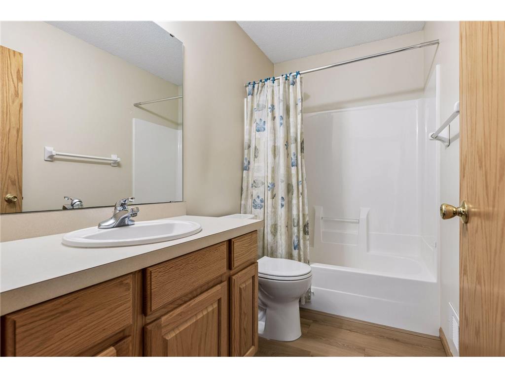 3447 Valento Circle Vadnais Heights MN 55127 7010872 image17