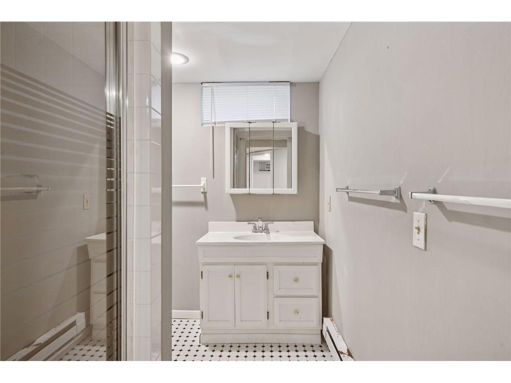 3448 Girard Avenue S Minneapolis MN 55408 6822848 image24