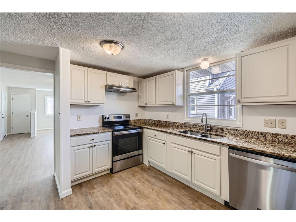 3448 Grimes Avenue N Robbinsdale MN 55422 7006000 image10