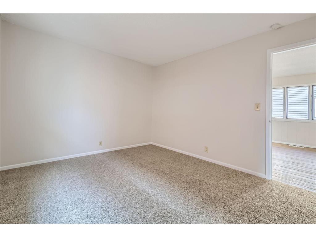 3448 Grimes Avenue N Robbinsdale MN 55422 7006000 image17