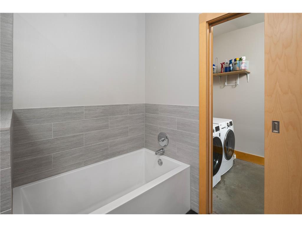 345 6th Avenue N #102 Minneapolis MN 55401 7075279 image35