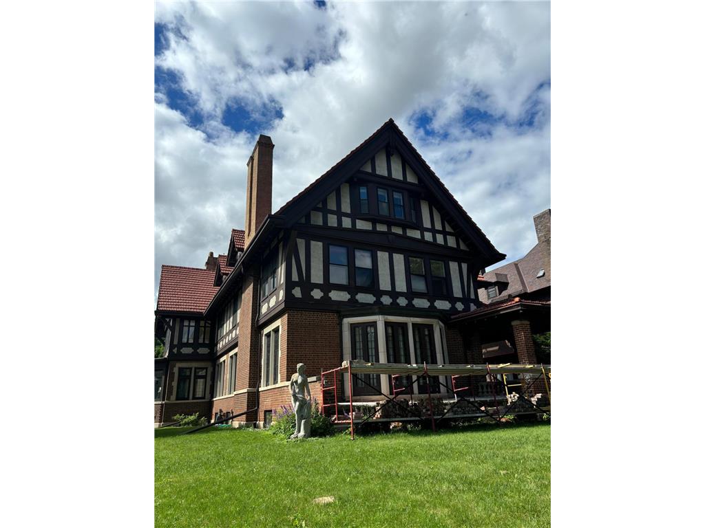 345 Summit Avenue #2 Saint Paul MN 55102 6562154 image1