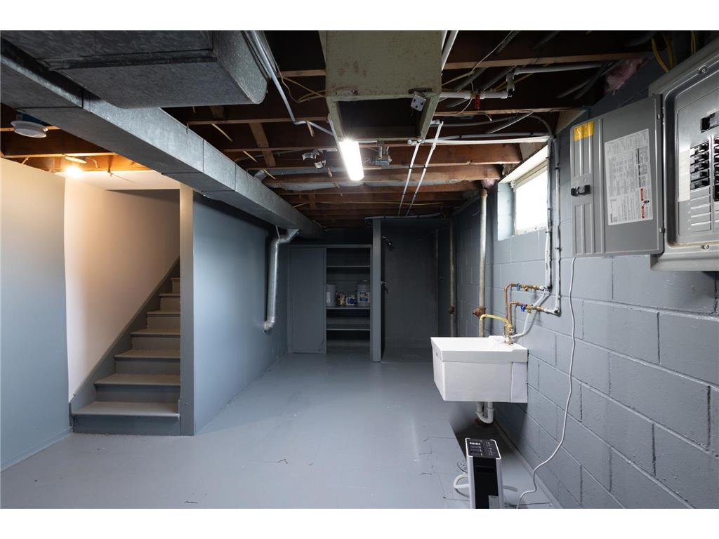 3451 Logan Avenue N Minneapolis MN 55412 7068098 image13