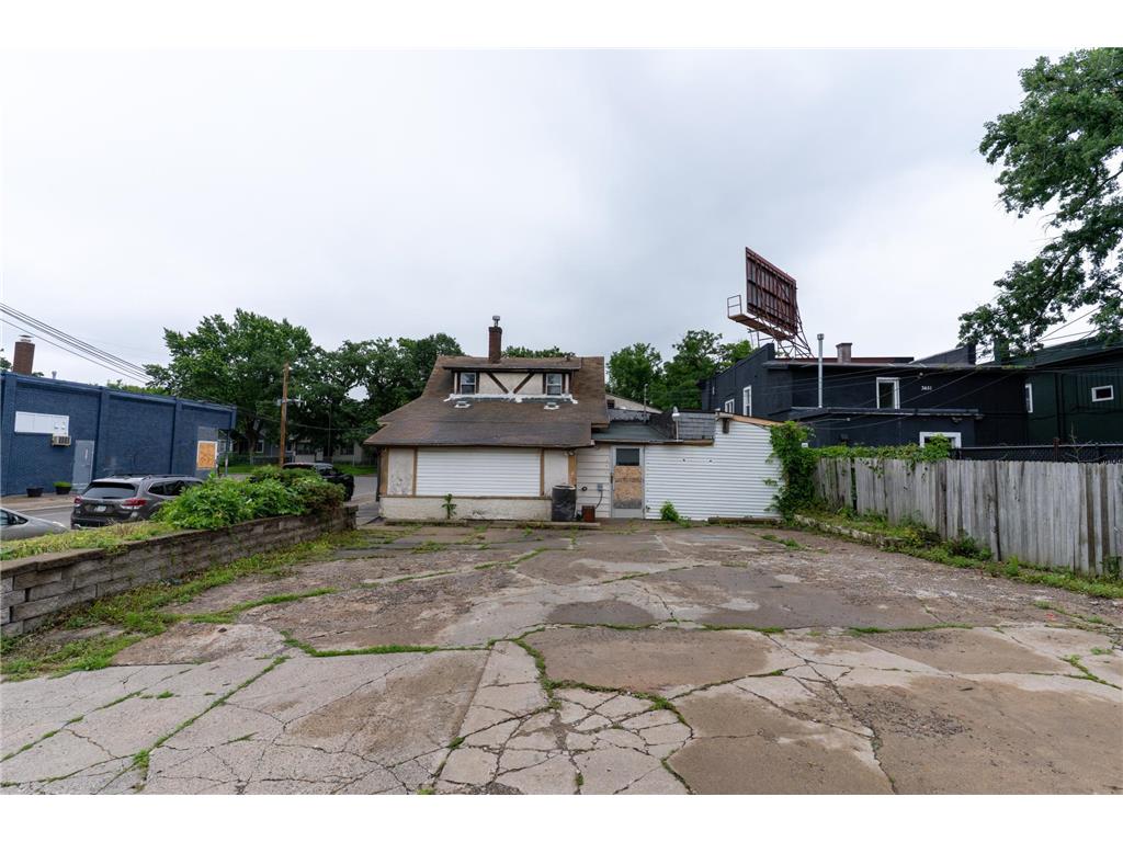 3453 Penn Avenue N Minneapolis MN 55412 6751994 image19
