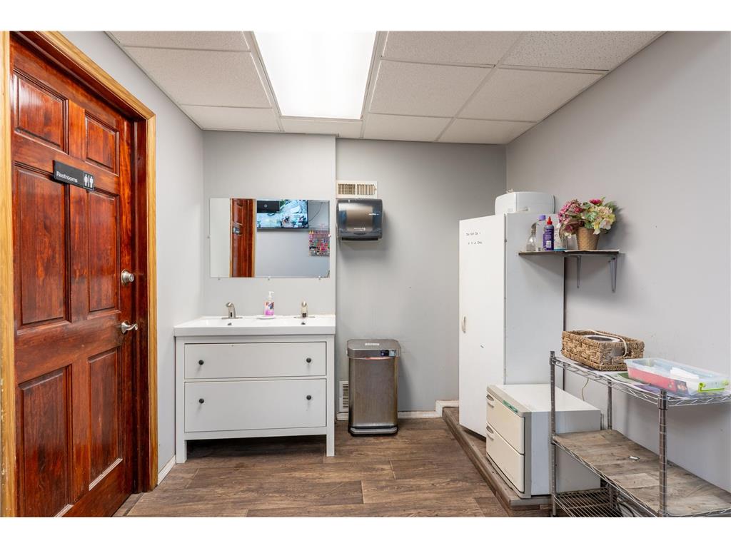 3453 Penn Avenue N Minneapolis MN 55412 7044073 image10