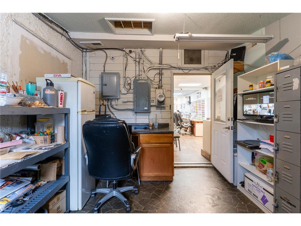 3453 Penn Avenue N Minneapolis MN 55412 7044073 image8