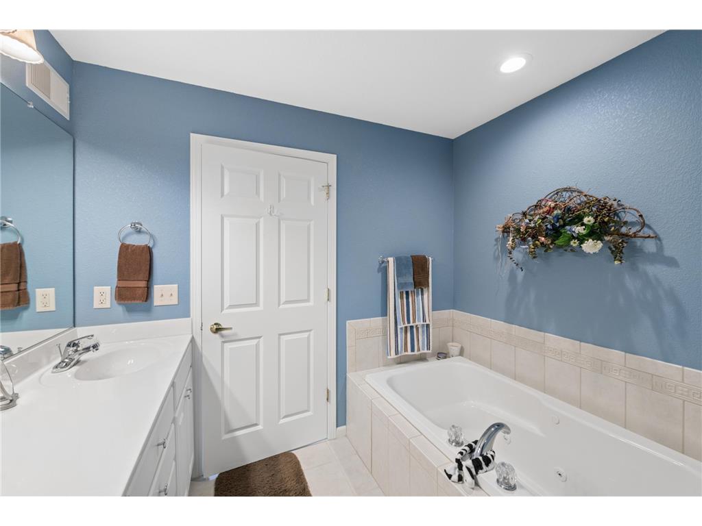 34590 Bay View Road #801 Bayfield WI 54814 - Lake Superior 7076615 image16