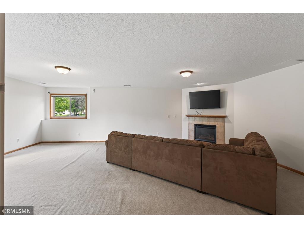 346 E Century Street Belle Plaine MN 56011 7086550 image7