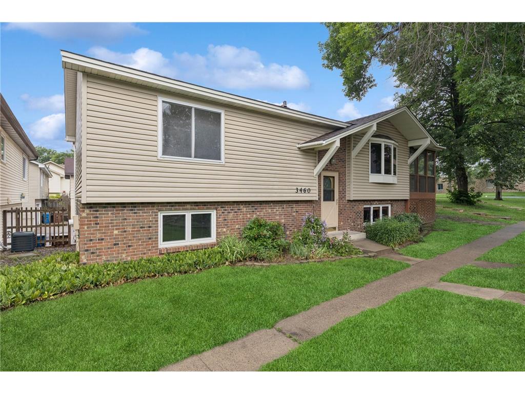 3460 Pilgrim Lane N Plymouth MN 55441 6755381 image1