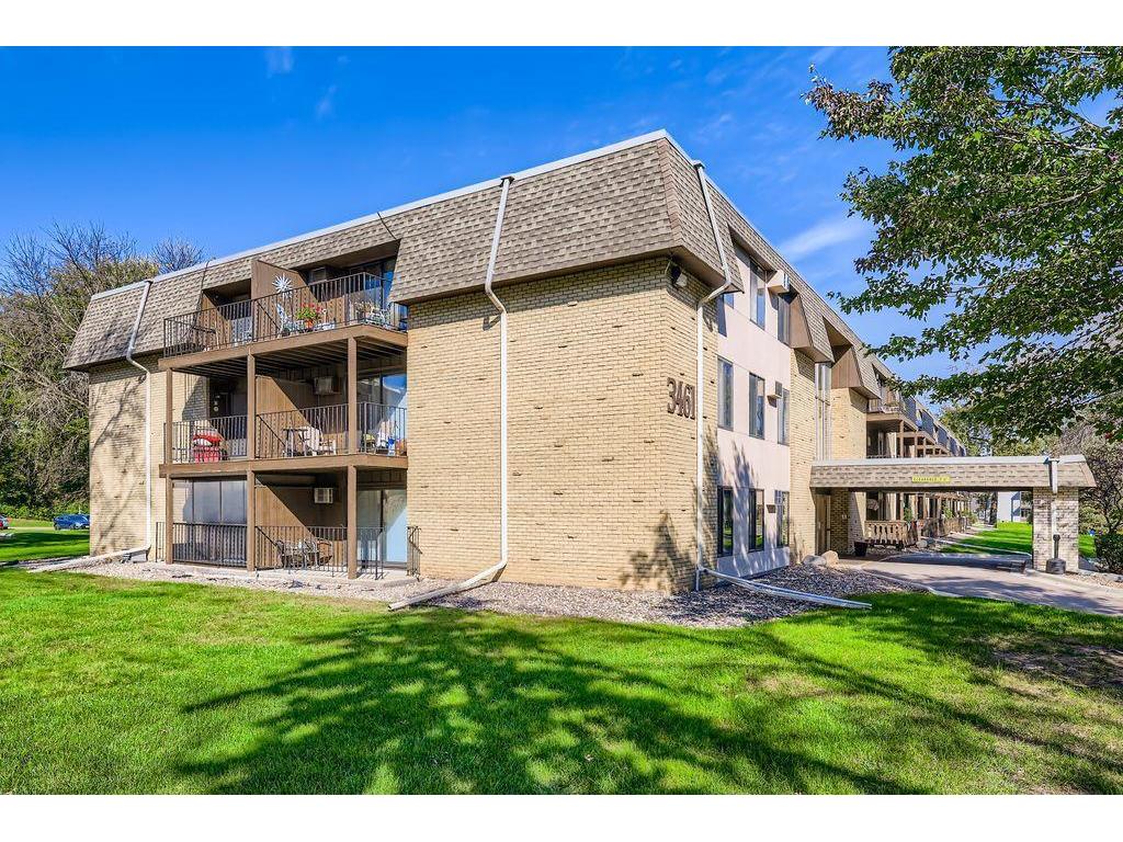 3461 Kent Street #1002, Shoreview, MN, 55126 | MLS: 6795549 | Edina Realty