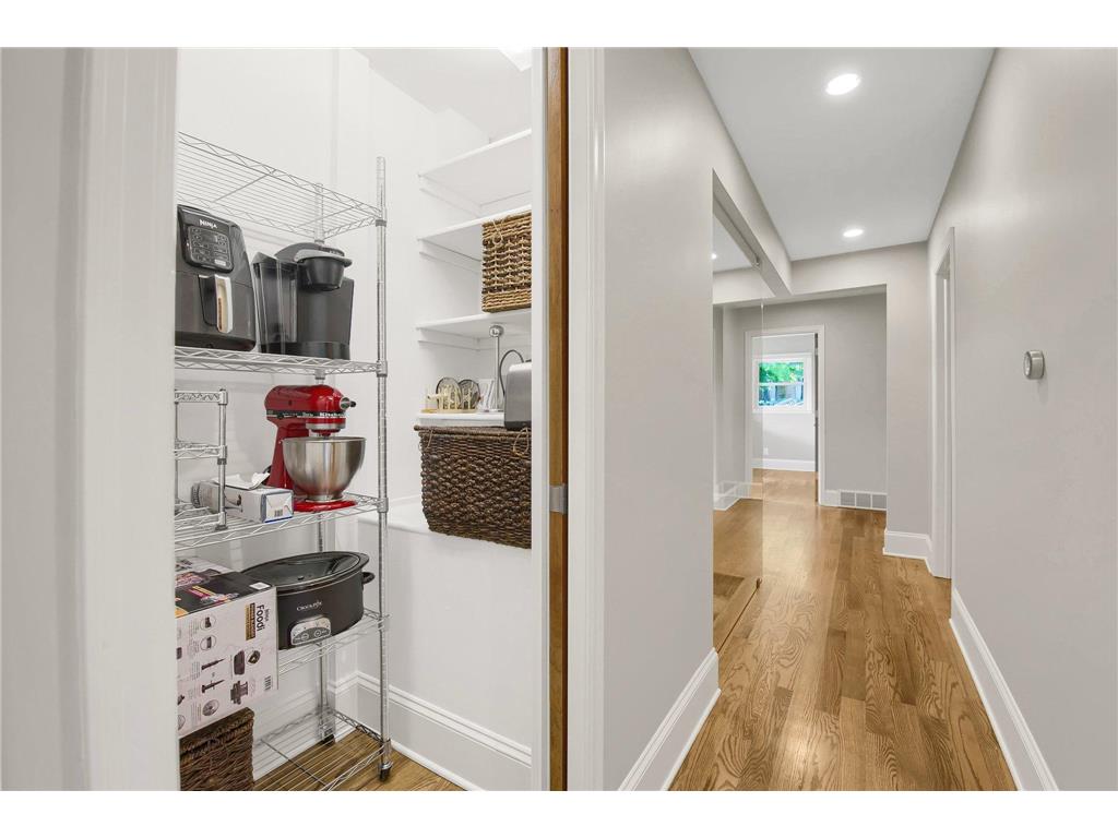 3465 Deephaven Avenue Deephaven MN 55391 - Louise 6749796 image16