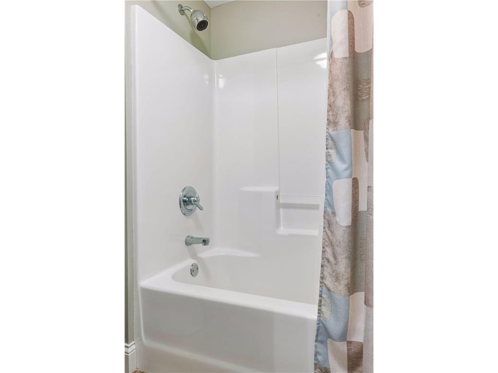 3466 Windmill Curve Woodbury MN 55129 7057501 image61