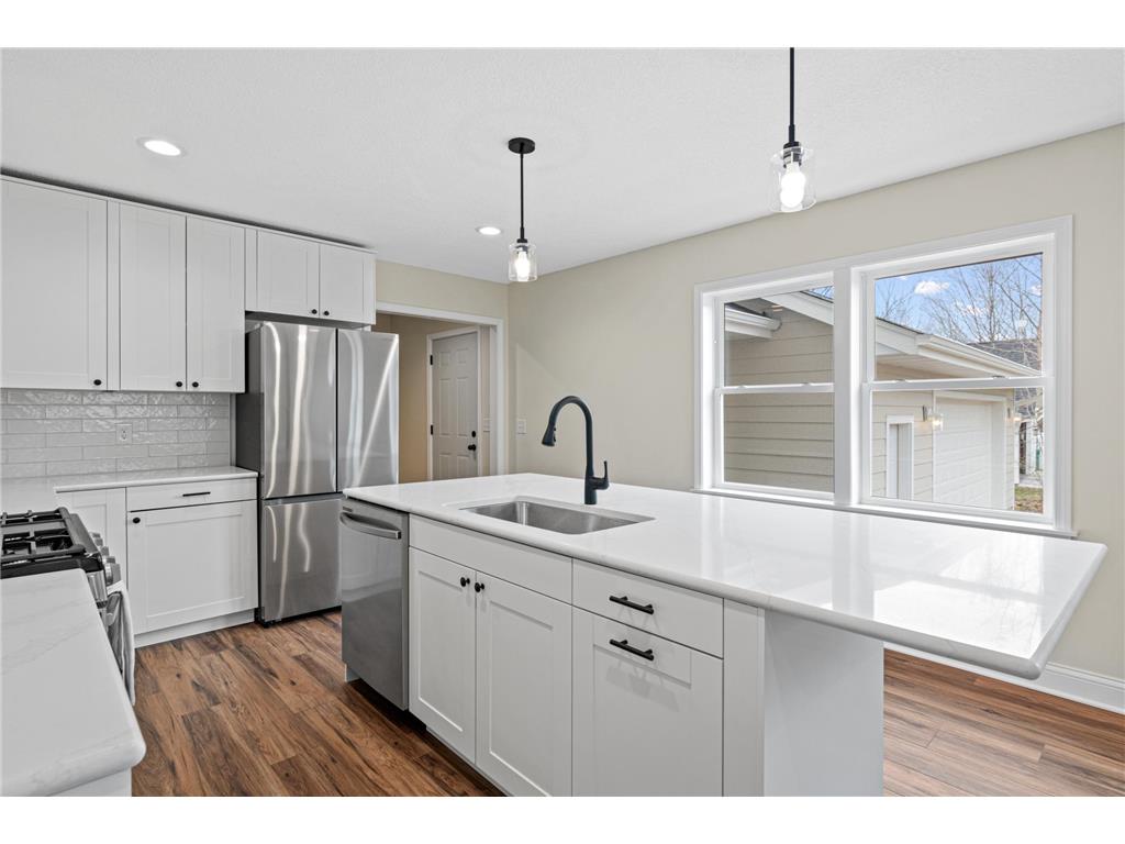 3477 Lyric Avenue Wayzata MN 55391 - Lake Minnetonka 7090273 image10