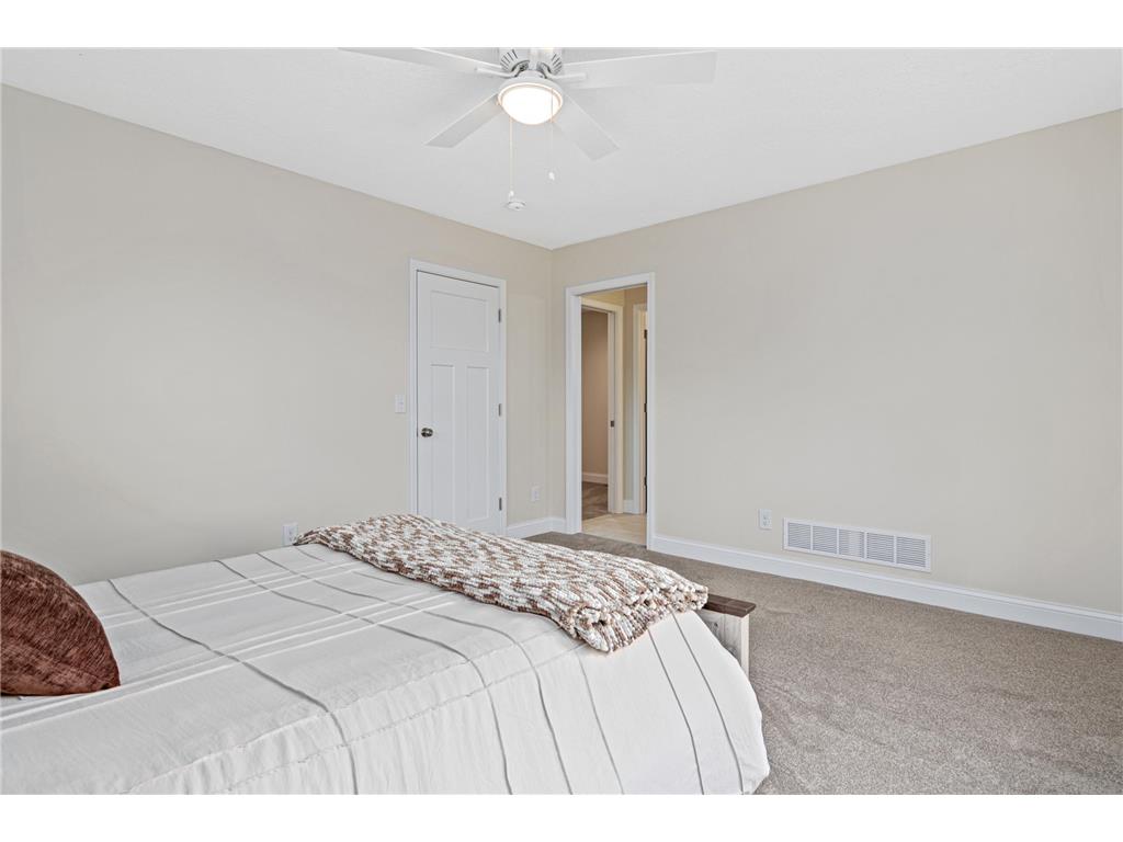 3477 Lyric Avenue Wayzata MN 55391 - Lake Minnetonka 7090273 image21
