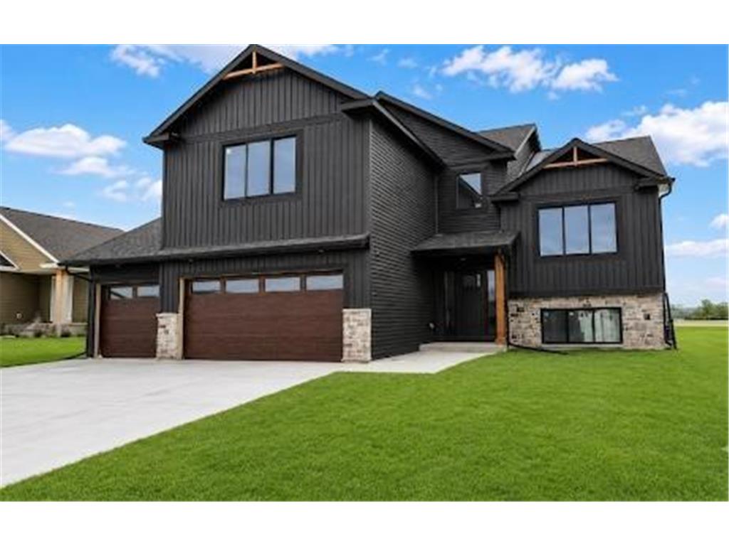 348 Highlands Avenue Zumbrota MN 55992 7089147 image1