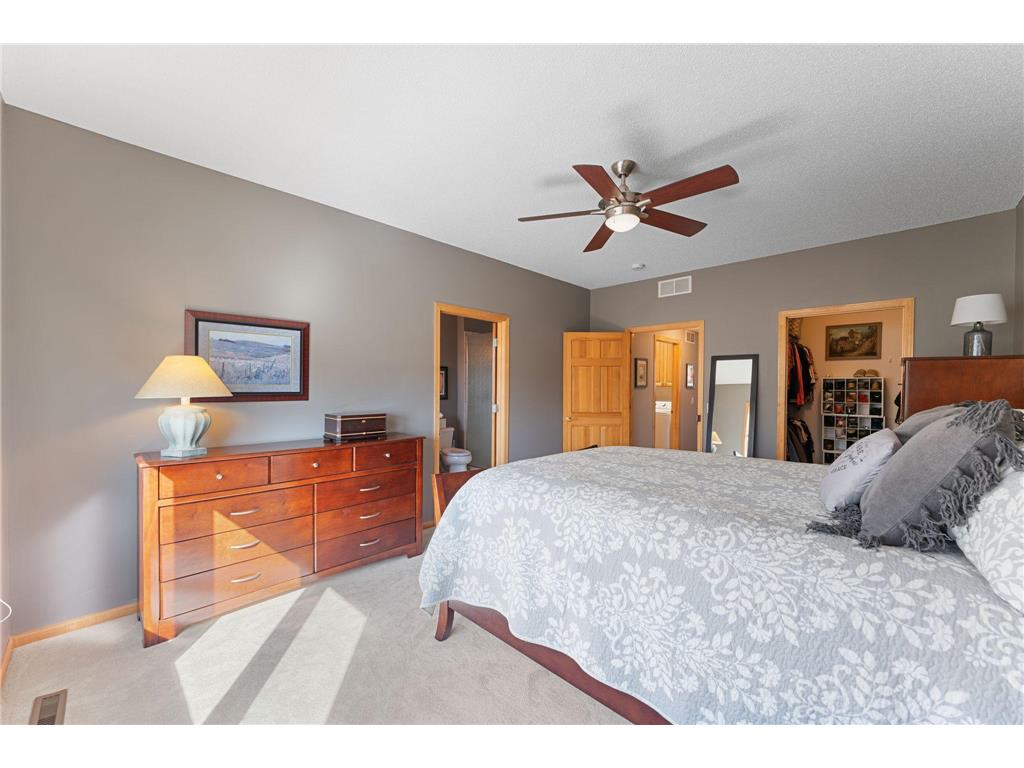 3485 Bay Knolls Drive NW Prior Lake MN 55372 - Upper Prior 7041195 image18