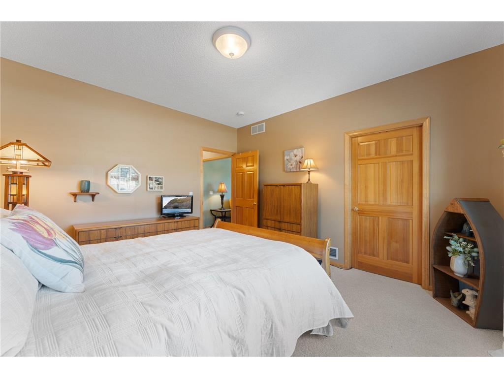 3485 Bay Knolls Drive NW Prior Lake MN 55372 - Upper Prior 7041195 image23