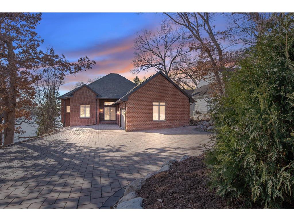 3489 Siems Court Arden Hills MN 55112 - Johanna 6652658 image1