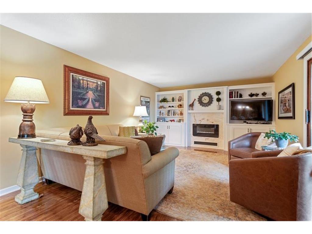 35 Nathan Lane N #104 Plymouth MN 55441 6796387 image1