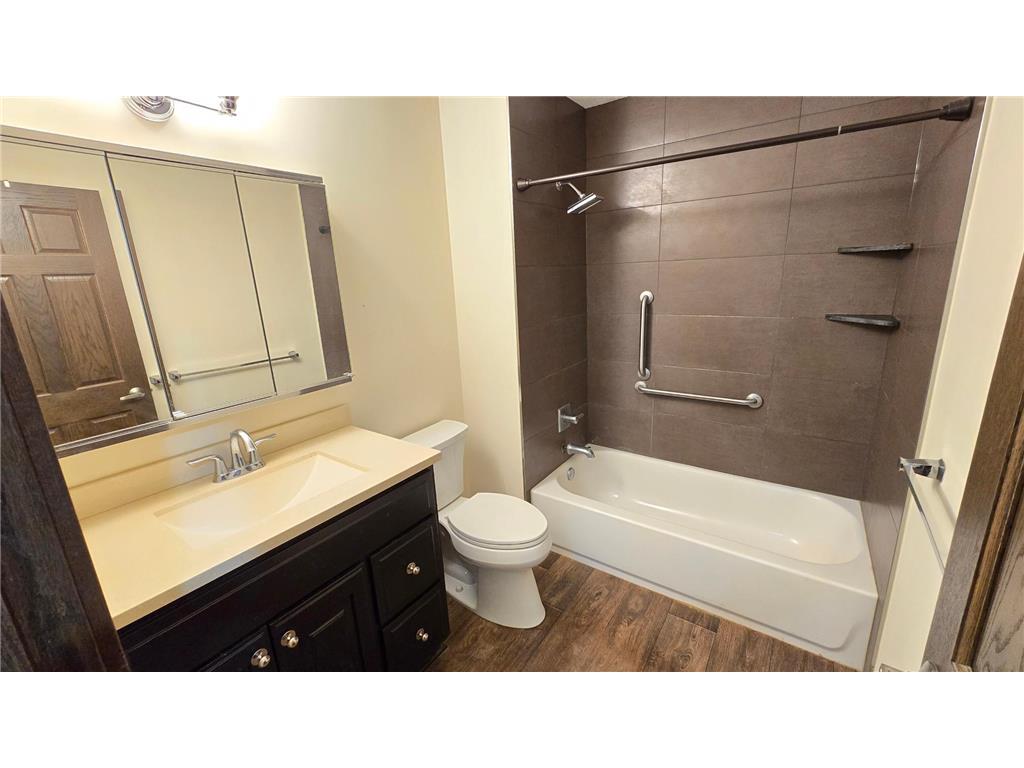 35 Nathan Lane N #114 Plymouth MN 55441 6826013 image18