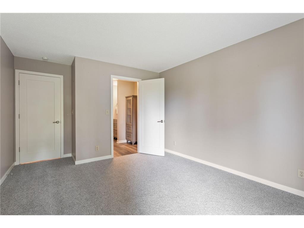 35 Nathan Lane N #210 Plymouth MN 55441 6787711 image11