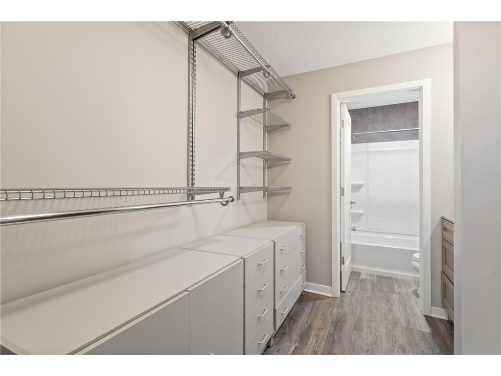 35 Nathan Lane N #210 Plymouth MN 55441 6787711 image12