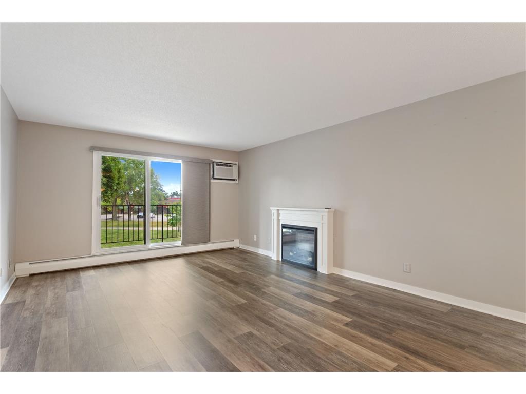 35 Nathan Lane N #210 Plymouth MN 55441 6787711 image17