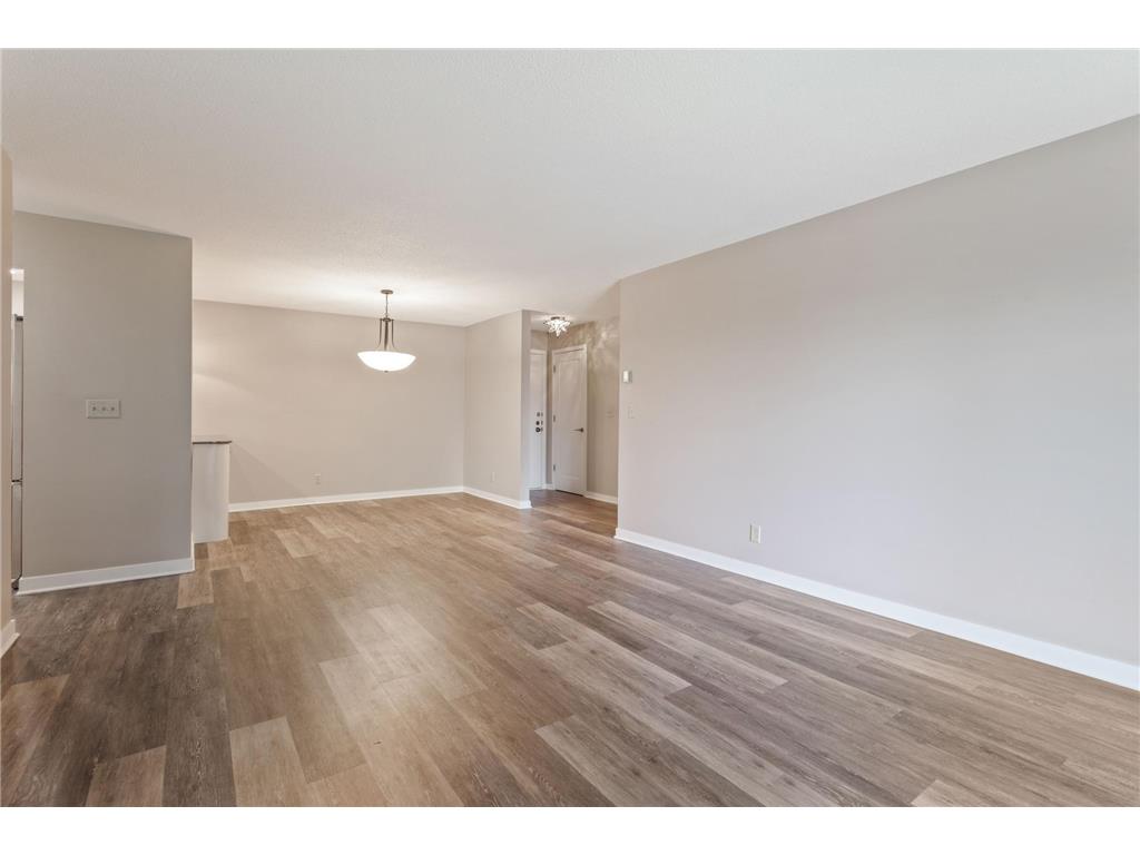 35 Nathan Lane N #210 Plymouth MN 55441 6787711 image20