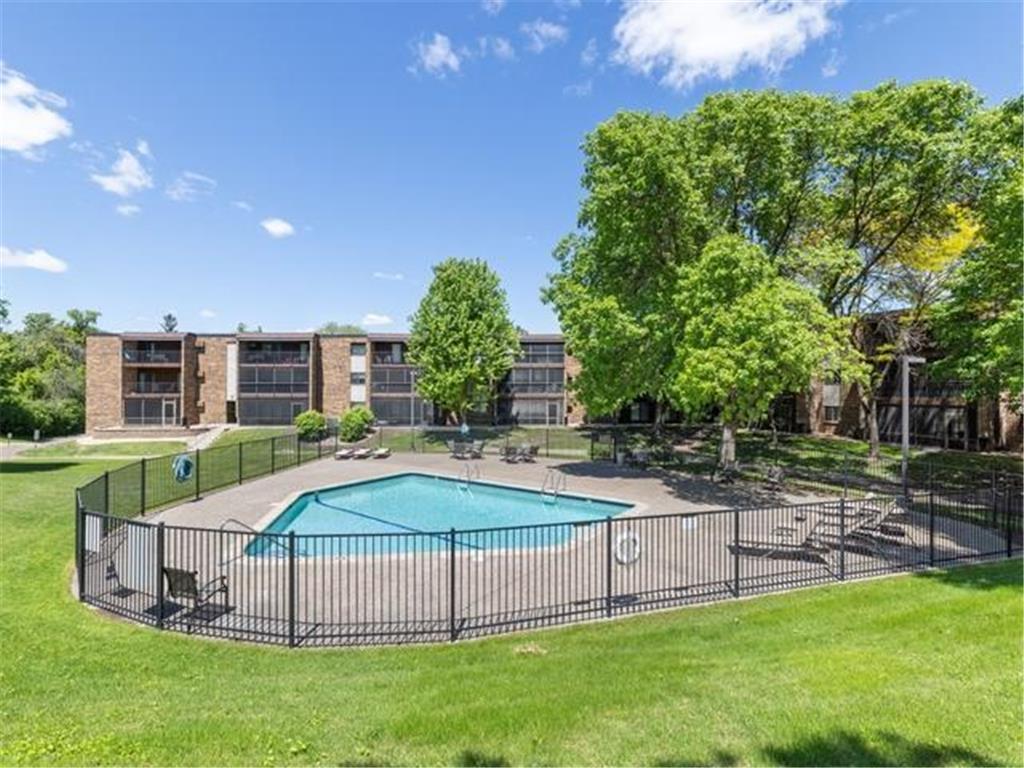 35 Nathan Lane N #210 Plymouth MN 55441 6787711 image27