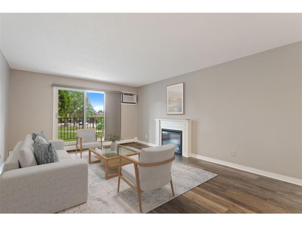 35 Nathan Lane N #210 Plymouth MN 55441 6787711 image3