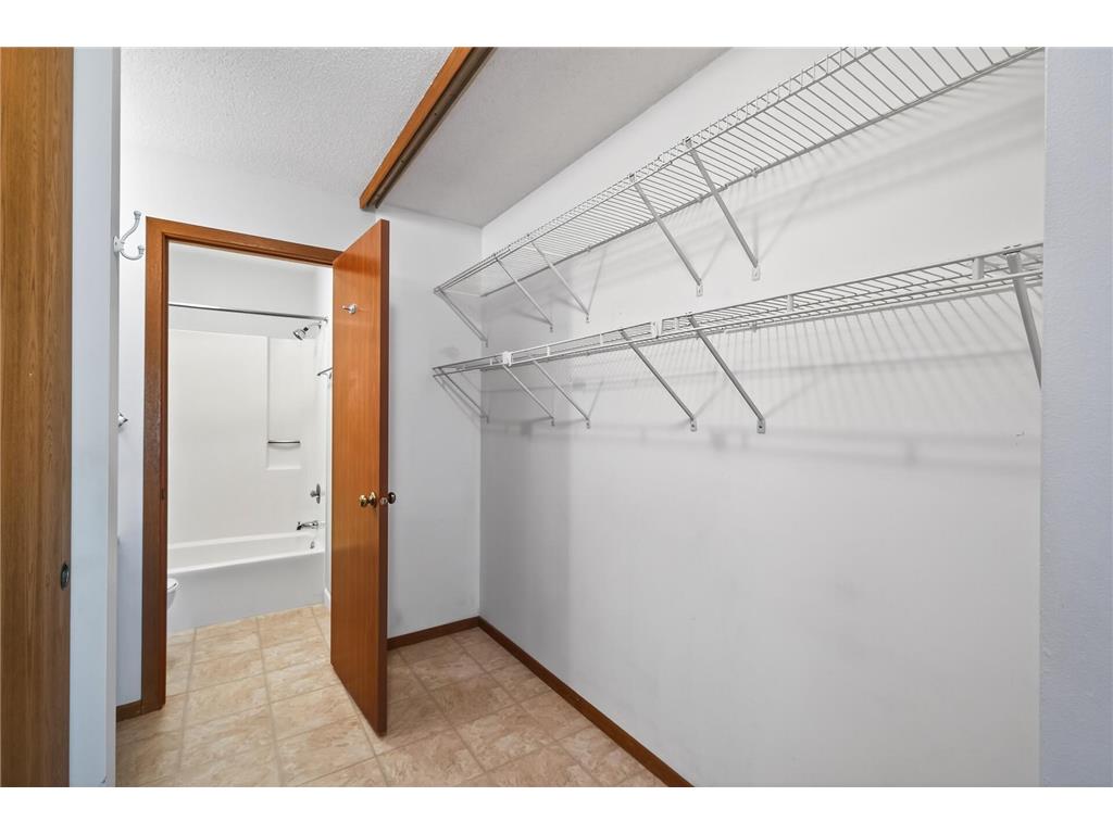 35 Nathan Lane N #223 Plymouth MN 55441 6788440 image13