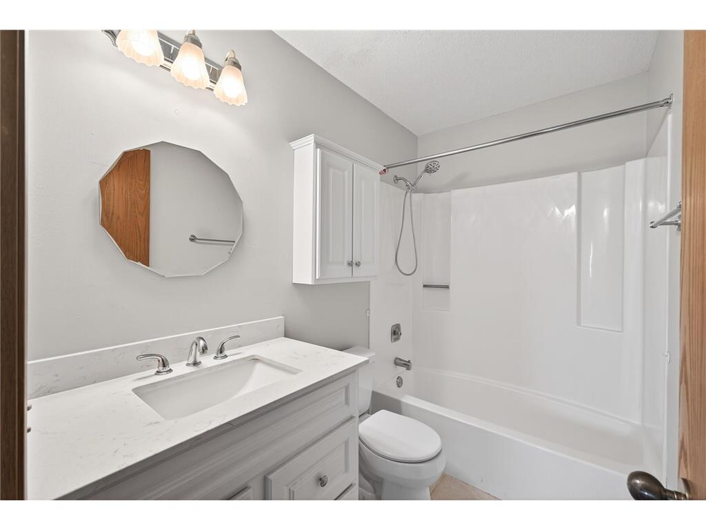 35 Nathan Lane N #223 Plymouth MN 55441 6788440 image16