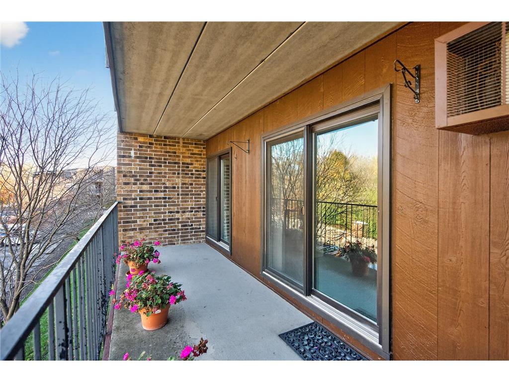 35 Nathan Lane N #223 Plymouth MN 55441 6788440 image17