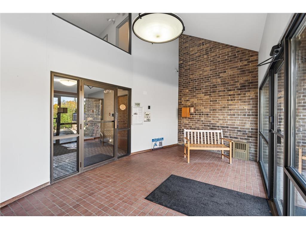 35 Nathan Lane N #223 Plymouth MN 55441 6788440 image19