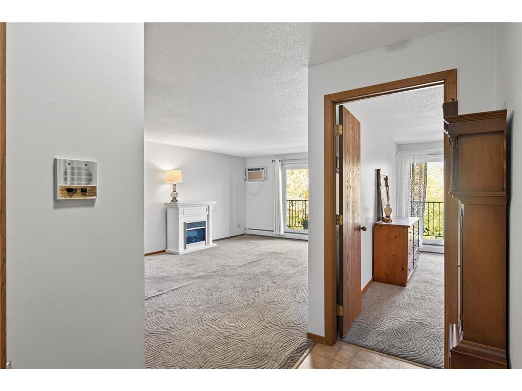 35 Nathan Lane N #223 Plymouth MN 55441 6788440 image3