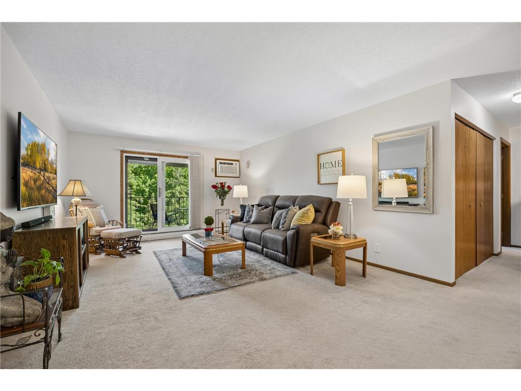 35 Nathan Lane N #303 Plymouth MN 55441 7074330 image11