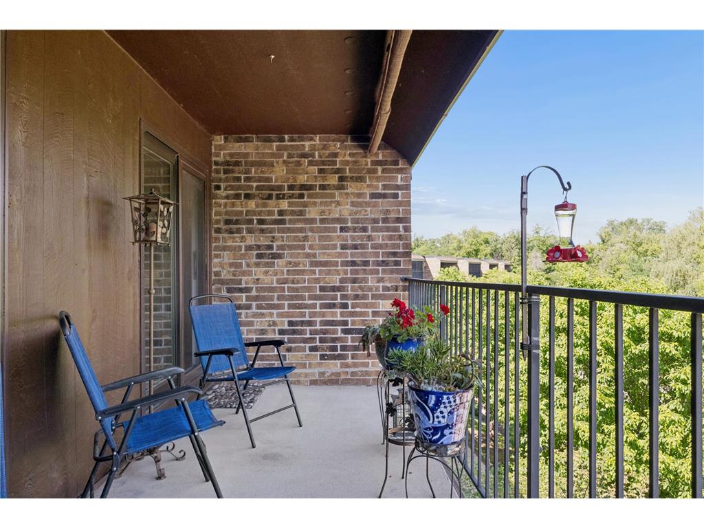 35 Nathan Lane N #303 Plymouth MN 55441 7074330 image17