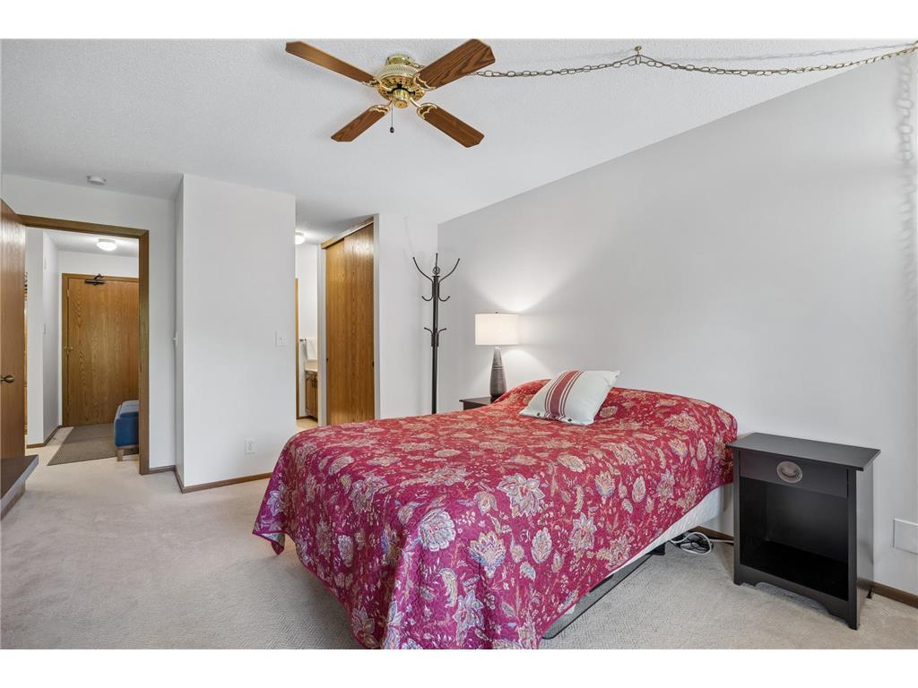 35 Nathan Lane N #303 Plymouth MN 55441 7074330 image21